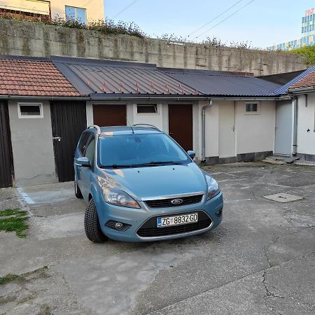 S15 Studio Apartment Free Parking 萨格勒布 外观 照片