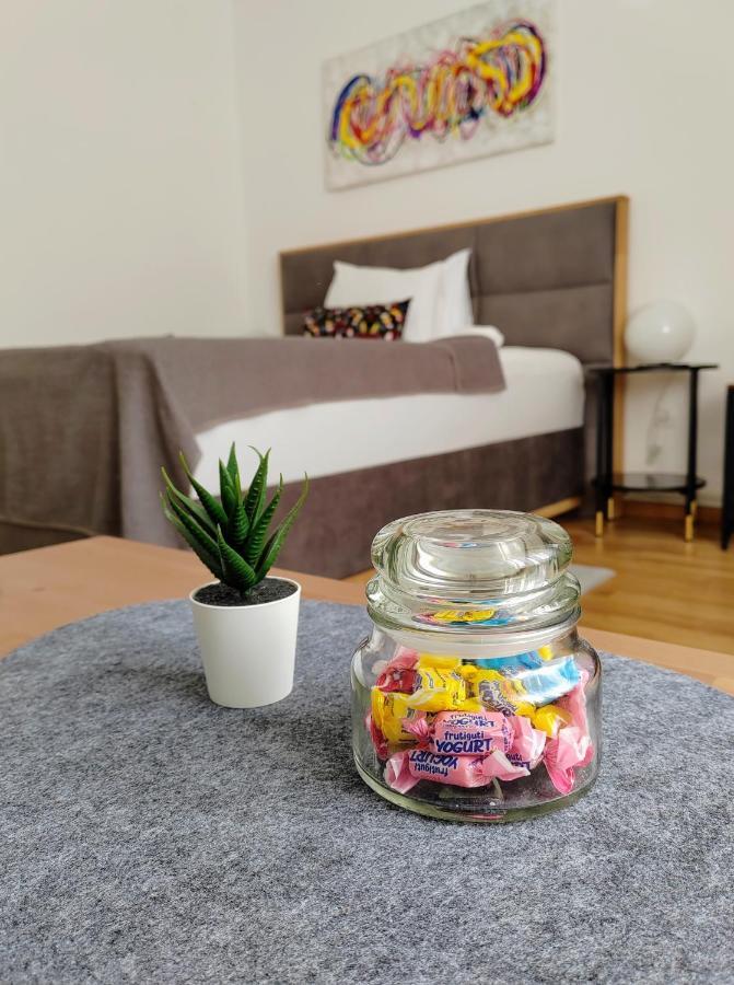 S15 Studio Apartment Free Parking 萨格勒布 外观 照片